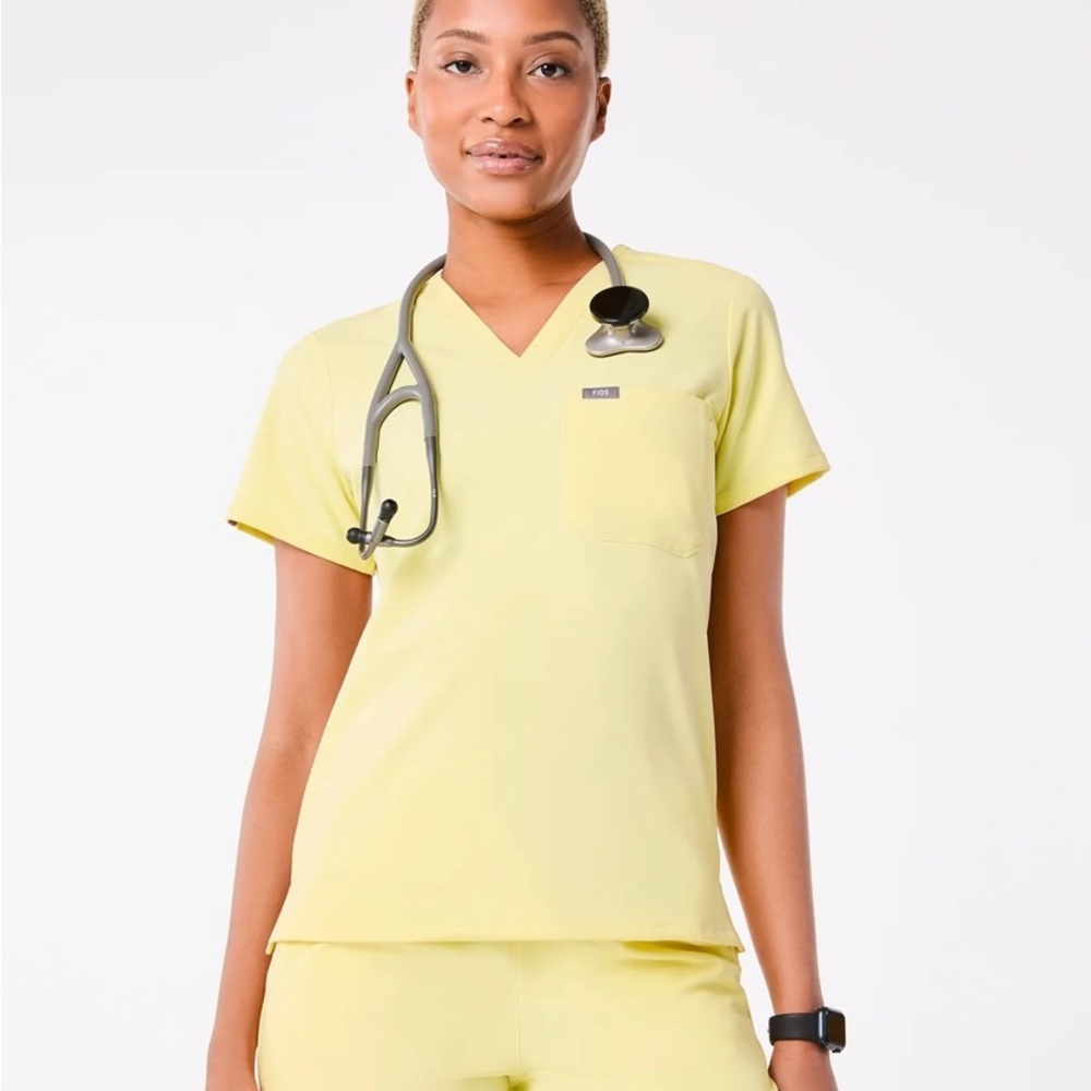 Catarina One-Pocket Women's Scrub Top